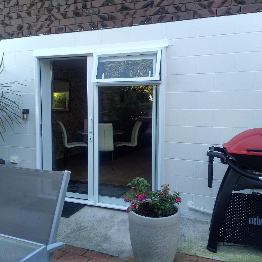 Large Studio With Private Patio, Sky Tv & Wifi Willa Mount Maunganui Zewnętrze zdjęcie